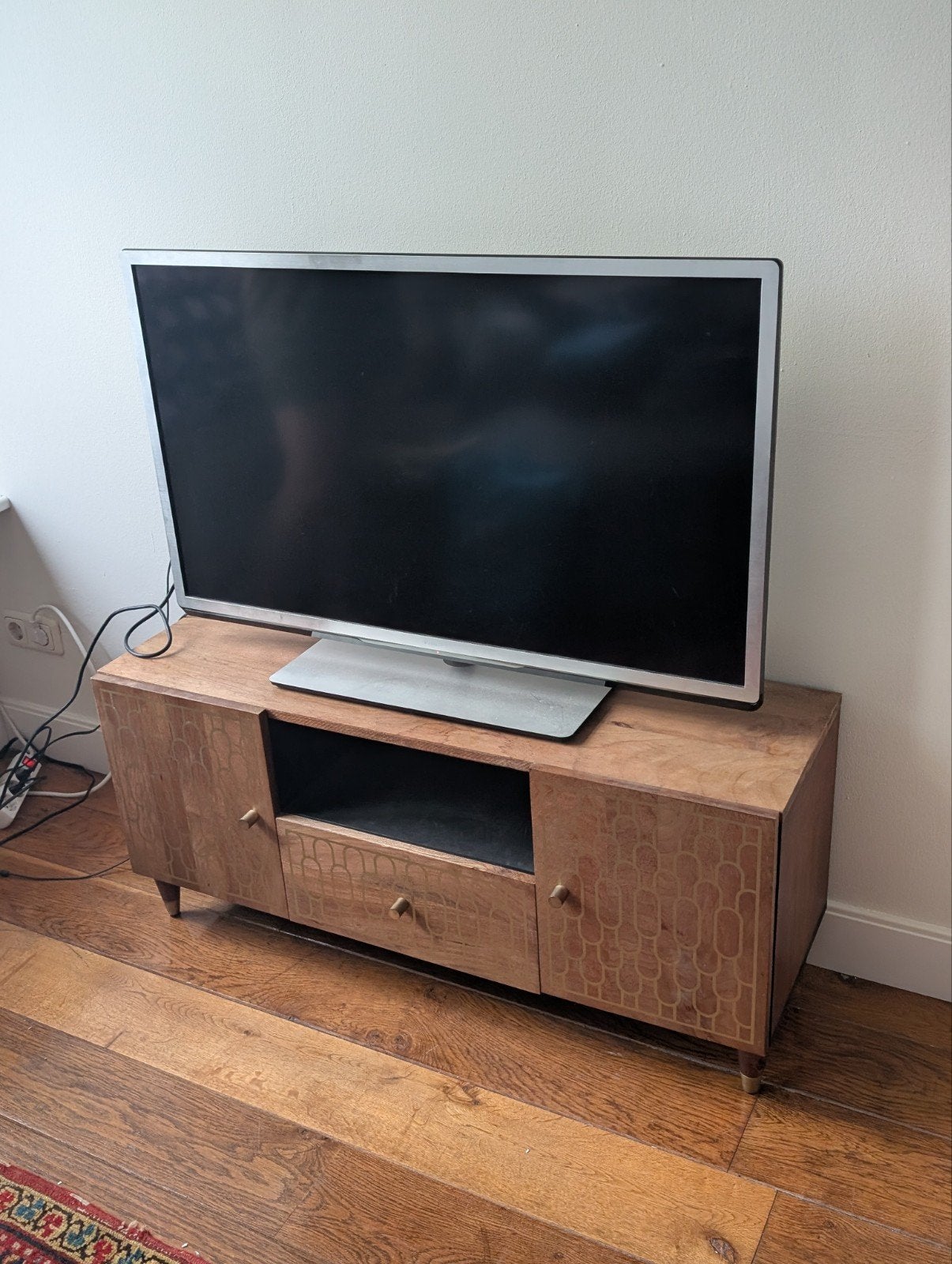 Mango Houten TV-Kastje, Ophalen, 100 tot 150 cm, Zo goed als nieuw, Minder dan 100 cm