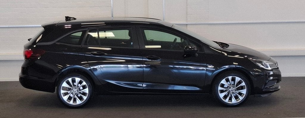 Opel Astra Sports Tourer 1.0T Innovation Navigatie Garantie, Auto's, Opel, Voorwielaandrijving, Stof, Gebruikt, 1178 kg