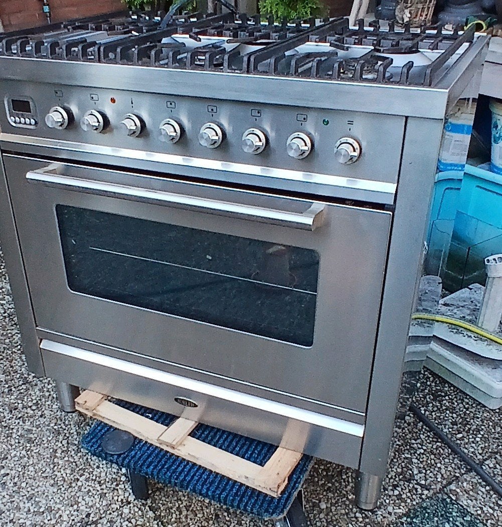 Boretti Vt96ix Duel Fuel Forrnuis 90cm Rvs ZGAN!!
Skip to t, Witgoed en Apparatuur, Ophalen, 60 cm of meer, Zo goed als nieuw