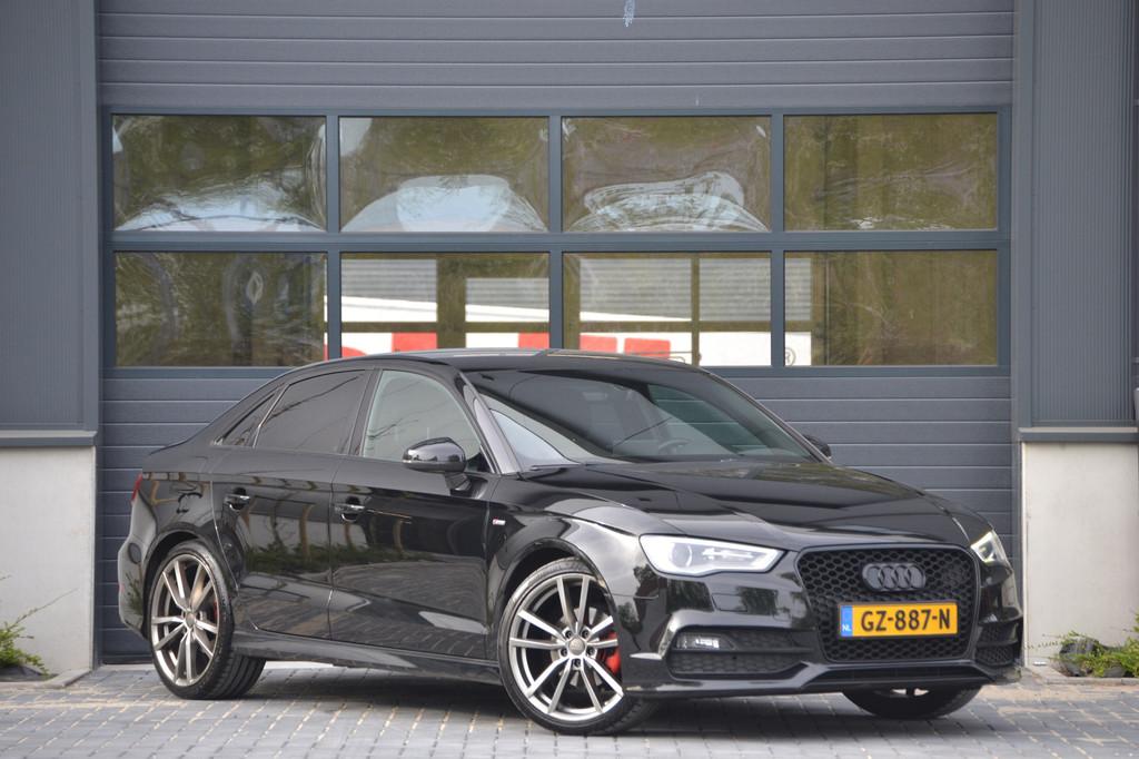 Audi A3 Limousine 1.4 TFSI CoD Ambition S-Line Automaat | Cr, Auto's, Audi, 4 cilinders, 150 pk, Zwart, Origineel Nederlands