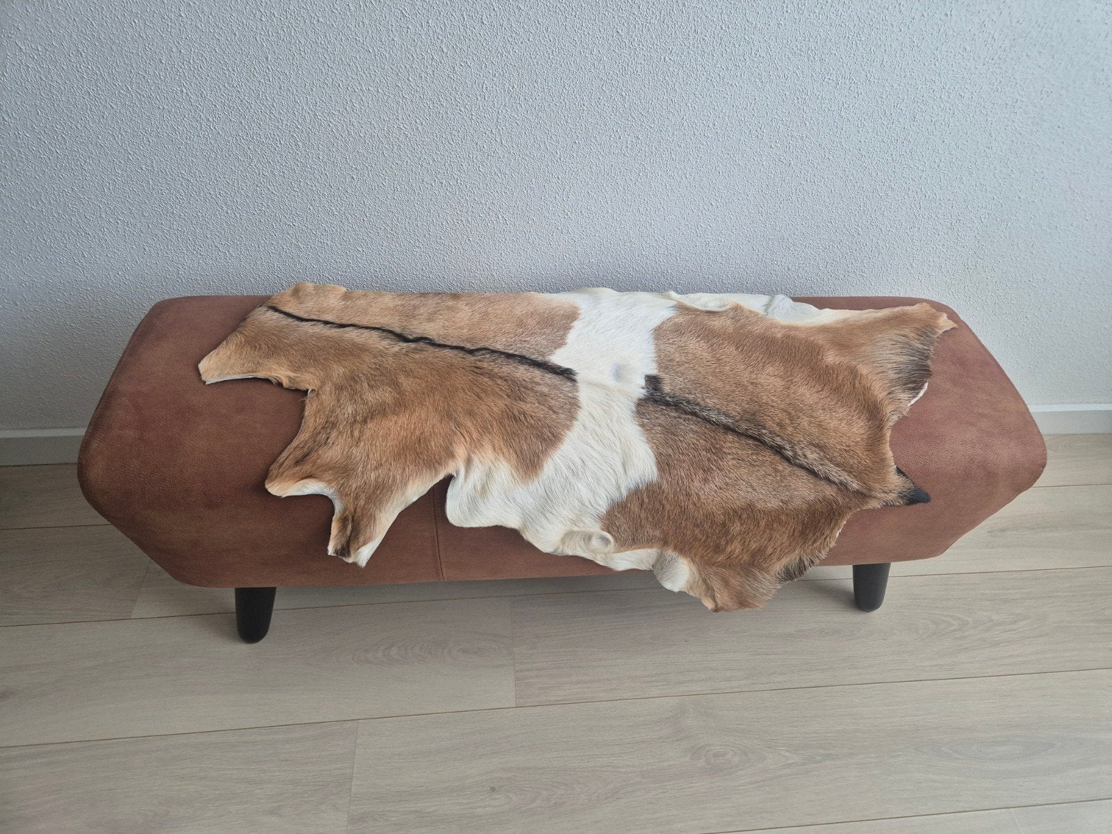 Cognac Hocker 45x123x40cm - Stijlvol en Comfortabel, Ophalen, Minder dan 50 cm, Gebruikt, 100 tot 125 cm