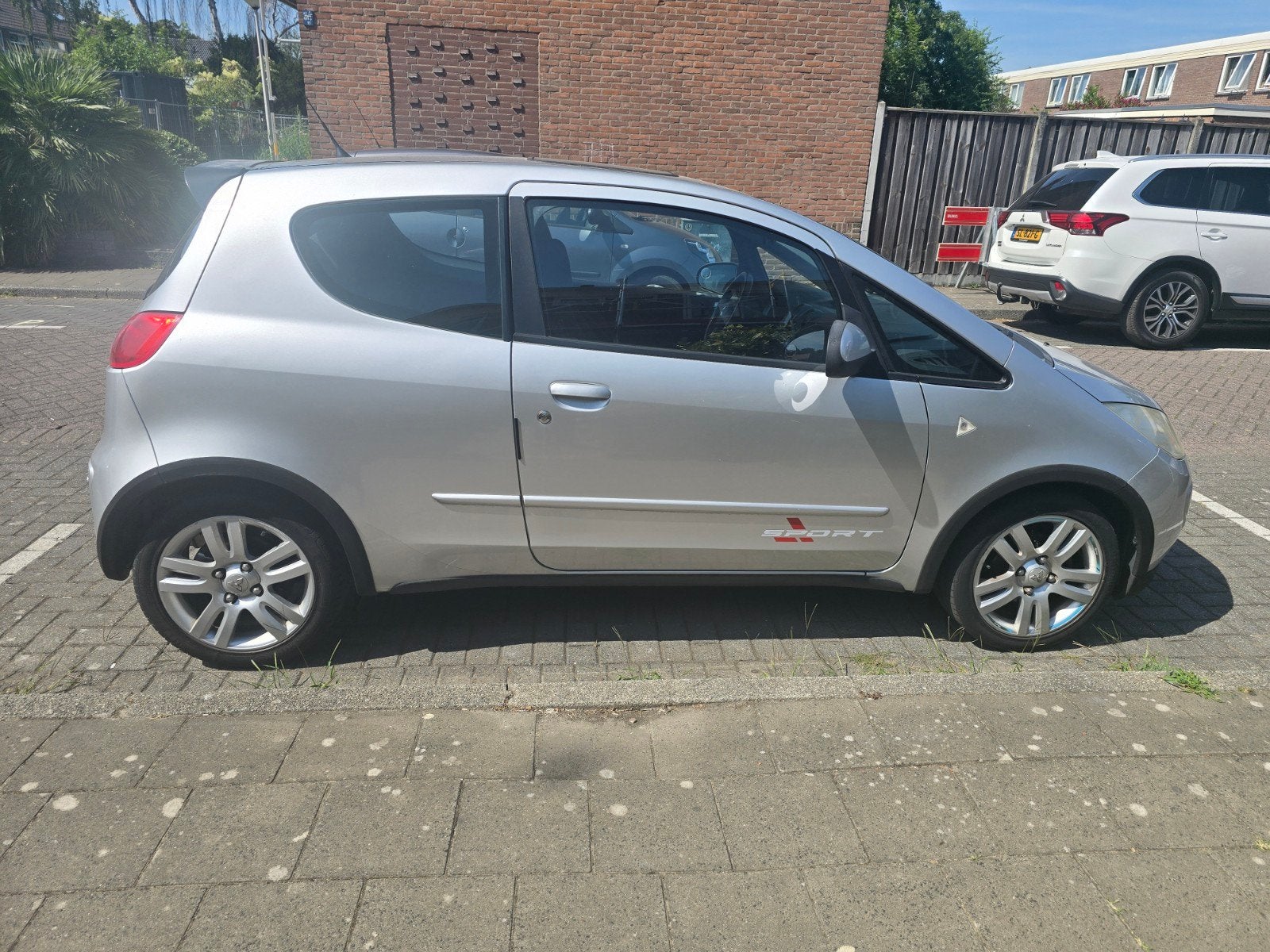 Mitsubishi Colt 1.5 Mivec CZ3 2007 Grijs Km 234178, Auto's, 4 cilinders, Colt, Origineel Nederlands, Handgeschakeld