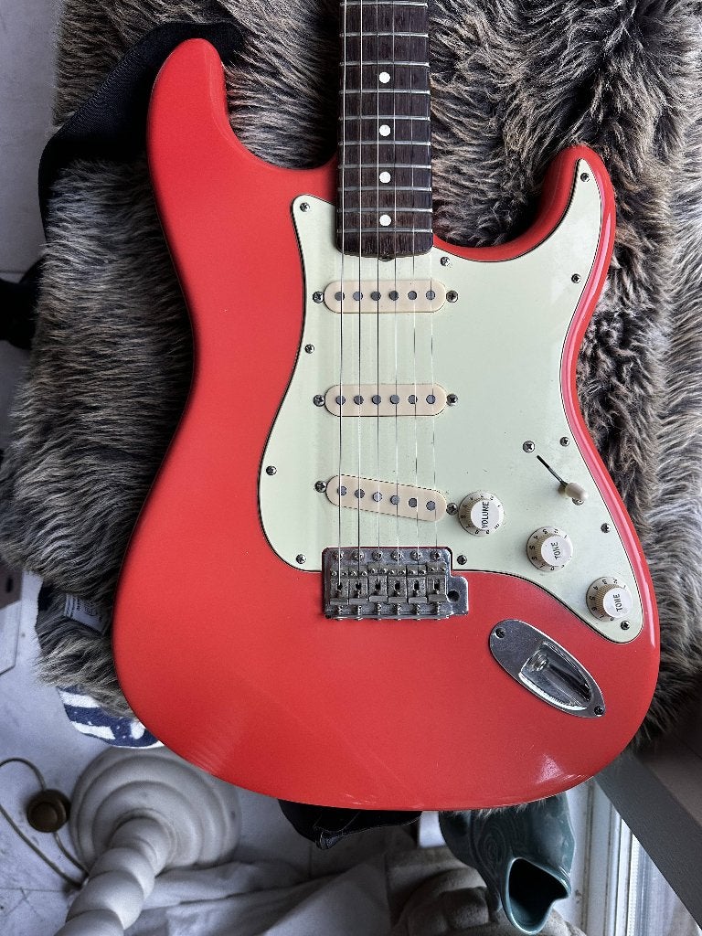 Fender Stratocaster Fiesta Red Nitrocellulose Lacquer RW, Muziek en Instrumenten, Ophalen of Verzenden, Gebruikt, Solid body, Fender