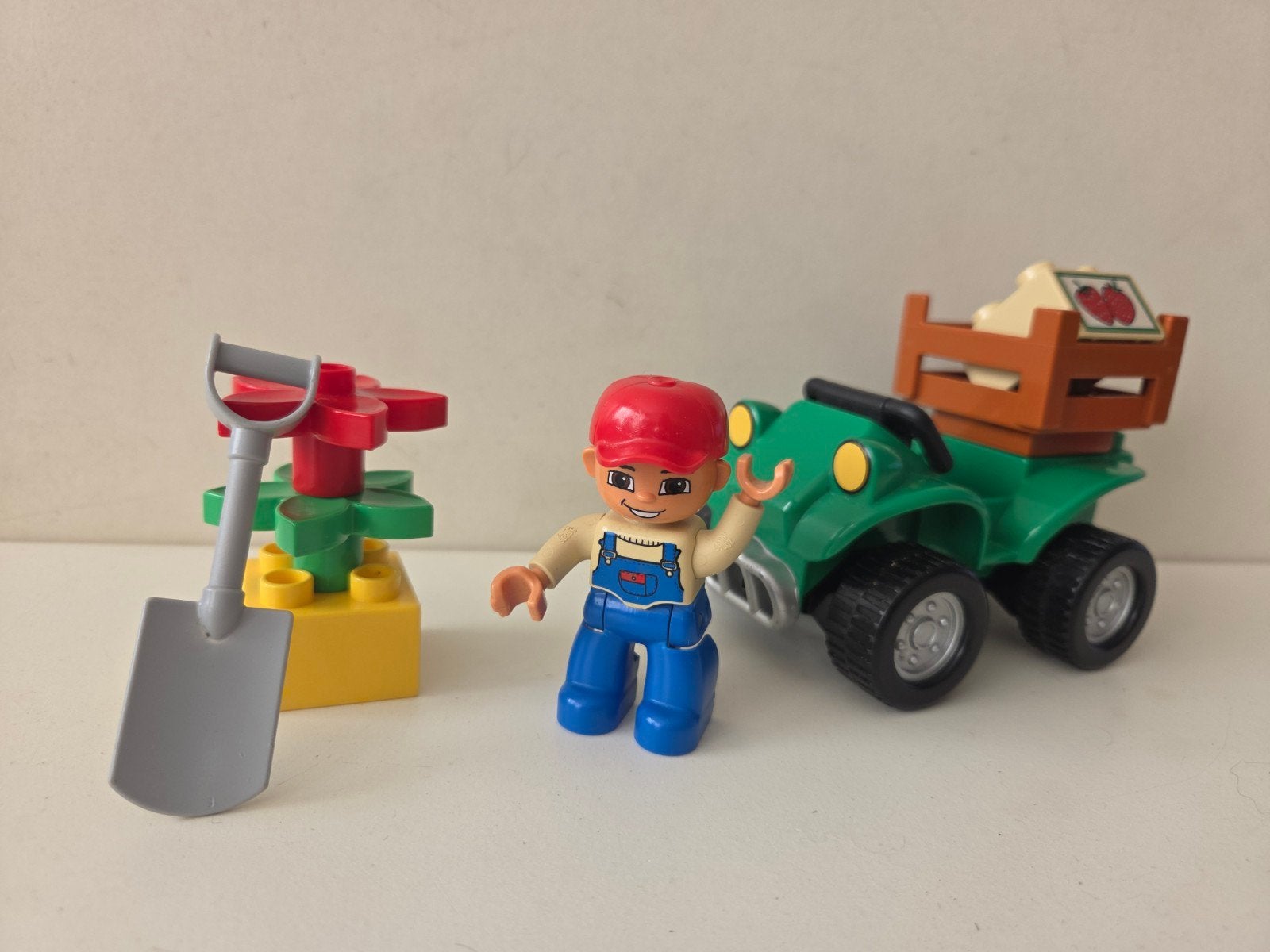 Lego Duplo 4645 Vierwielige Motor - Compleet met figuur, Ophalen of Verzenden, Zo goed als nieuw, Duplo