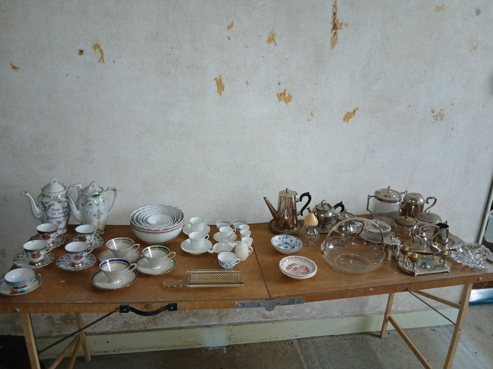 Diverse collectie servies en zilverwerk, Ophalen
