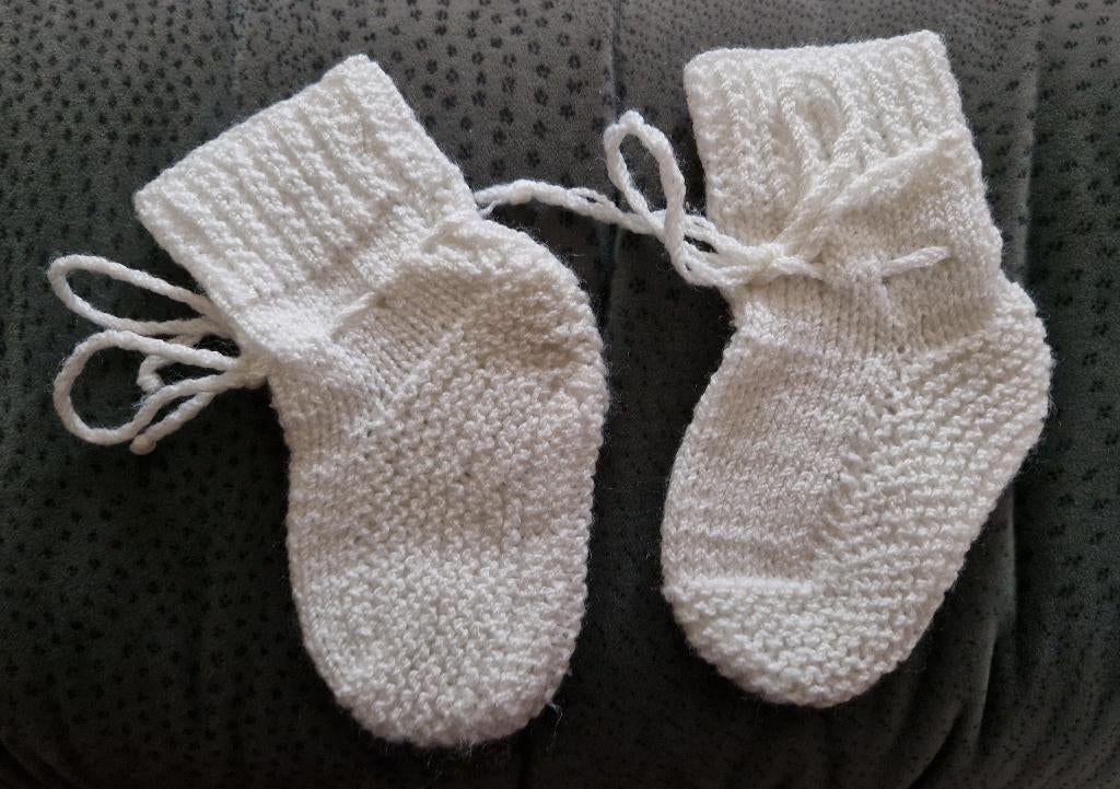 Baby - peuter slofjes wit z.g.a.n., Kinderen en Baby's, Babykleding | Schoentjes en Sokjes, Ophalen of Verzenden, Zo goed als nieuw