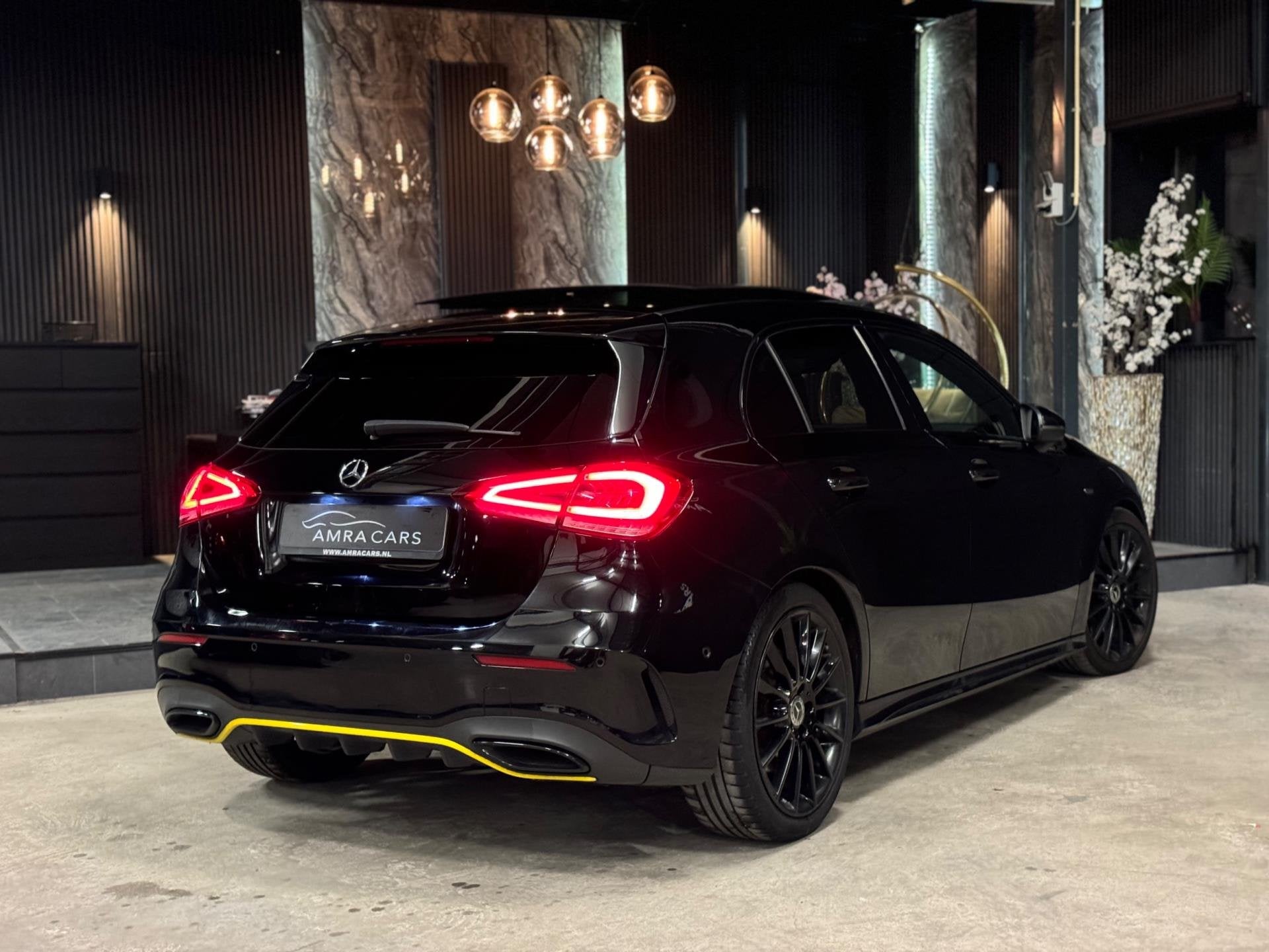 Mercedes-Benz A-klasse 220 edition one|AMG|PANO|BOMVOL!, Gebruikt, Euro 6, Zwart, Leder