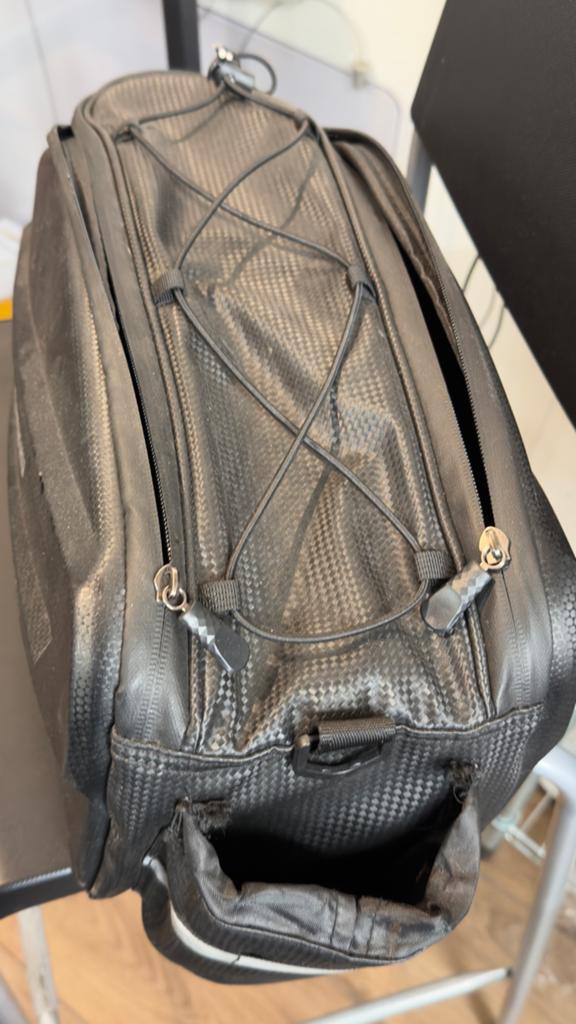 Tas voor  fiets begagedrager, Ophalen, Zo goed als nieuw