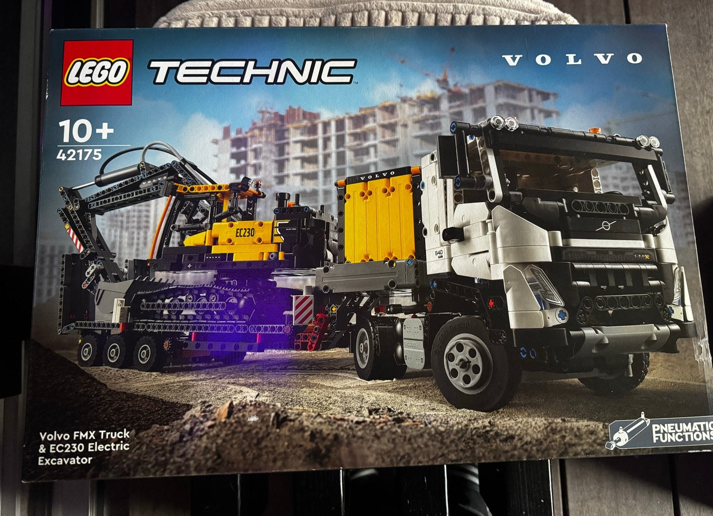 LEGO Technic Volvo Dumper en Graafmachine (42175), Ophalen, Lego, Zo goed als nieuw, Technic
