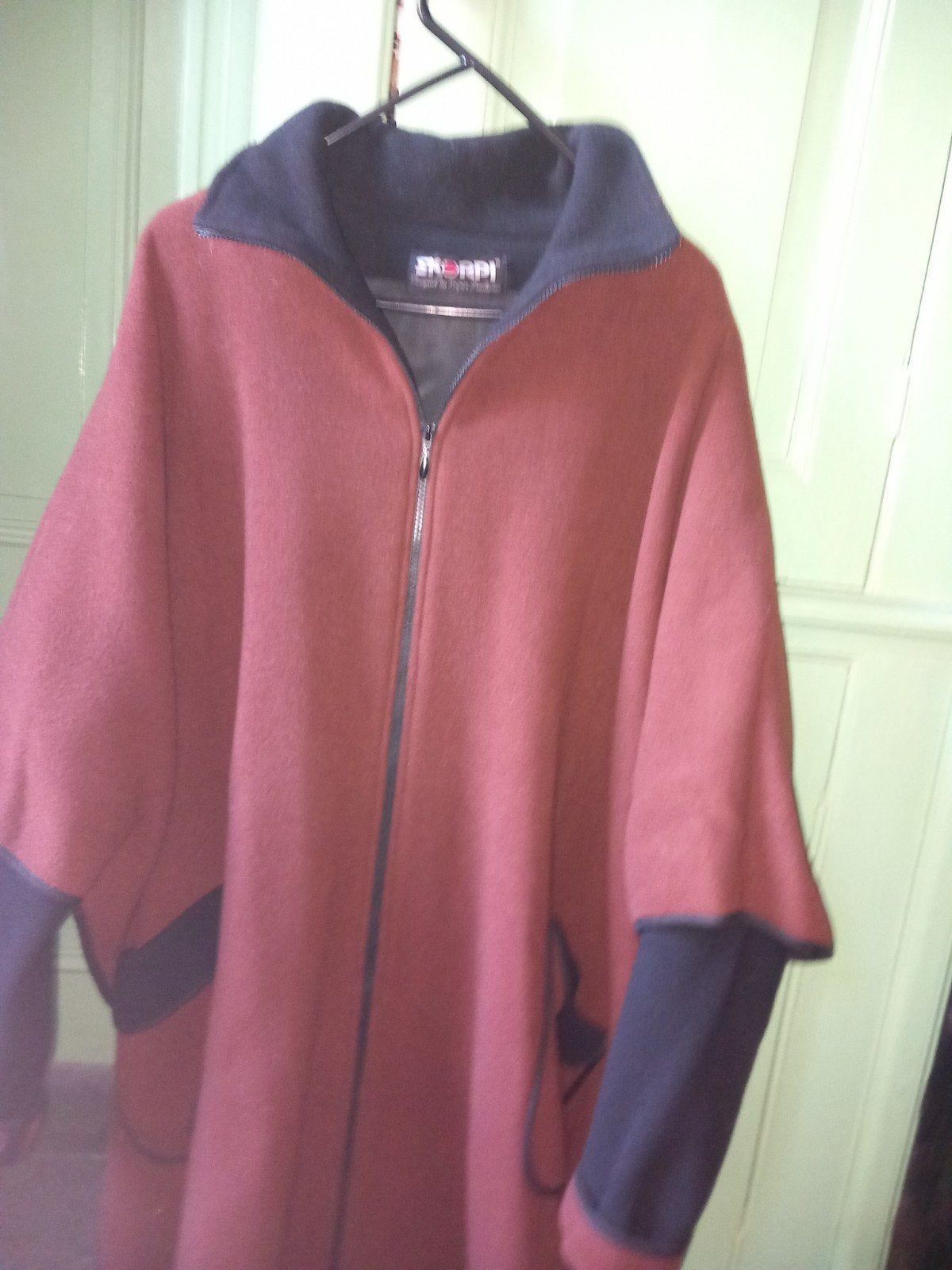 Als nieuwe Skorpi wollen jas poncho., Kleding | Dames, Ophalen of Verzenden, Zo goed als nieuw