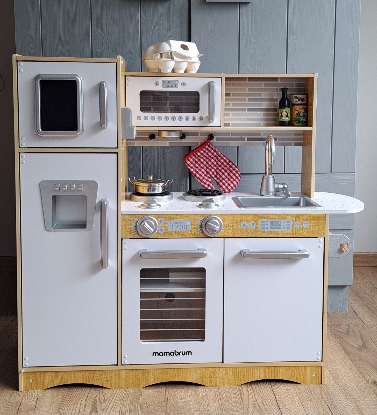 Mamabrum Houten Keuken Zo Goed Als Nieuw met Accessoires, Ophalen, Zo goed als nieuw, Meisje