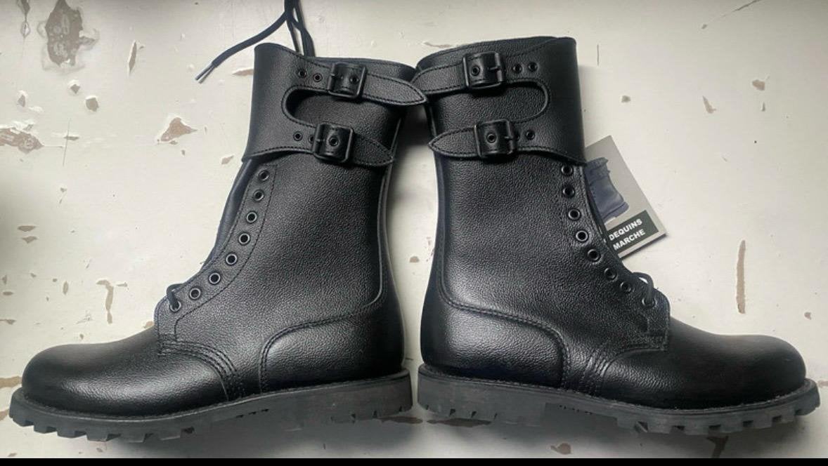 Gloednieuwe leger boots - Iturri maat 44, Ophalen of Verzenden, Nieuw, Zwart, Boots