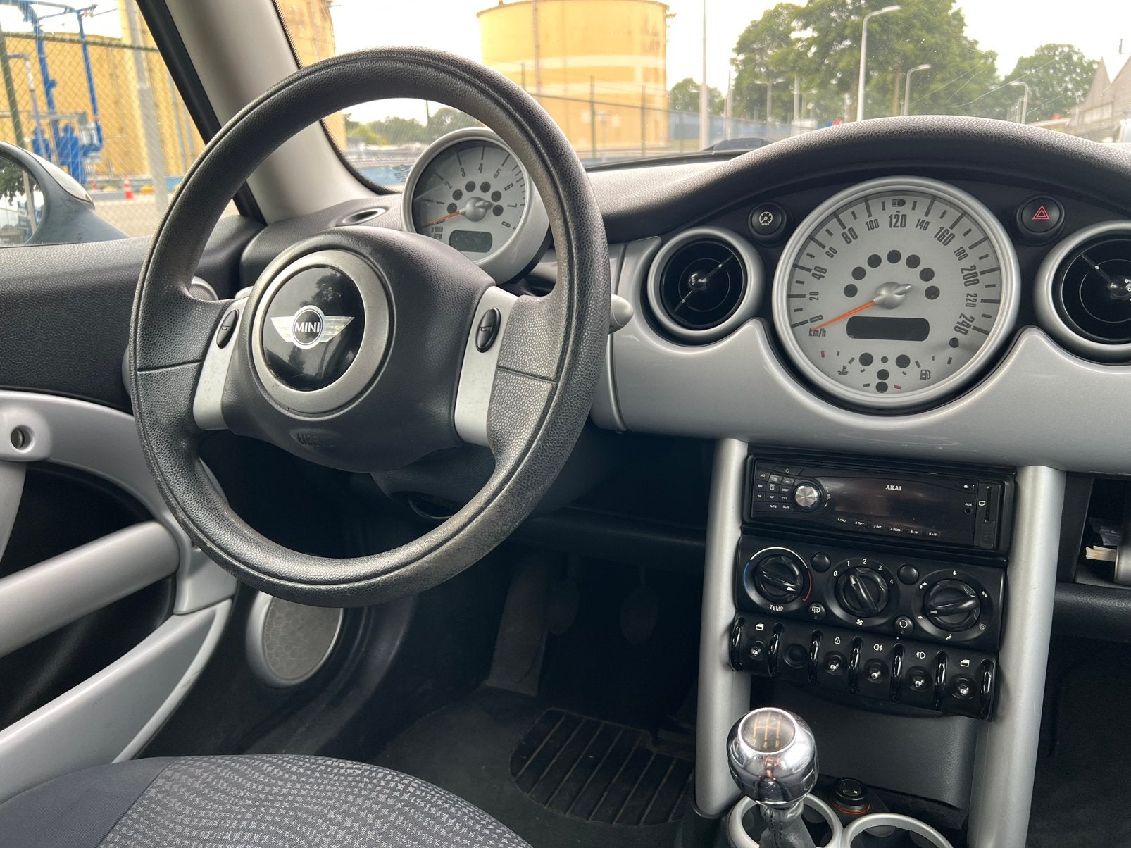 Foto 15 van Mini Cooper 1.6 Pepper Inruilkoopje