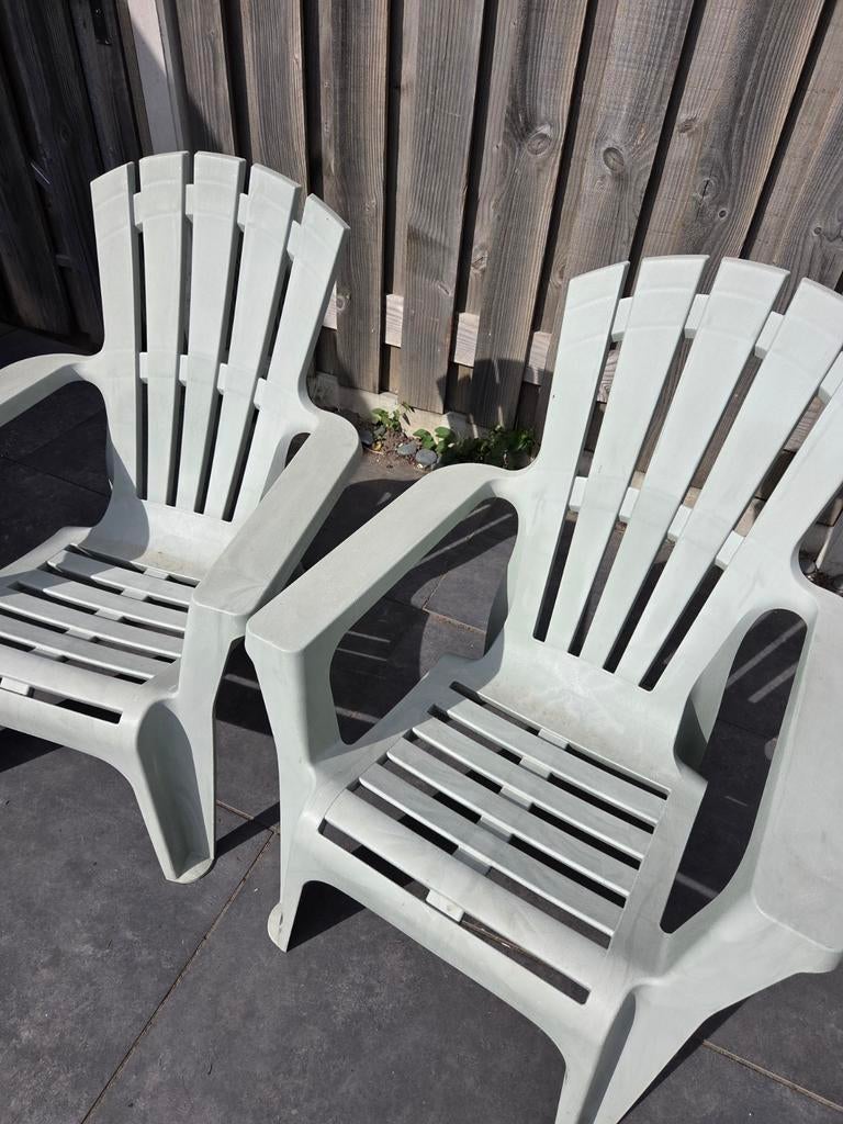 2x Kunststof Adirondack Tuinstoelen, Ophalen, Gebruikt, Kunststof