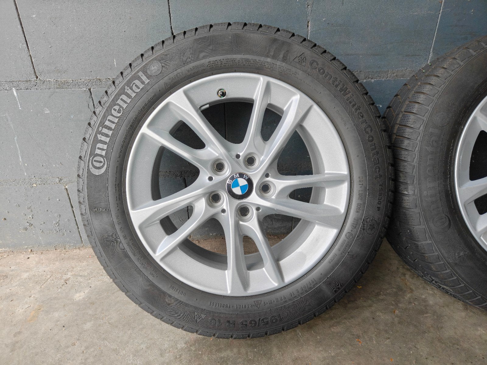 16" Originele BMW 2 Serie F45 F46 Winterset Continental TPMS, Auto-onderdelen, Gebruikt, 16 inch, Banden en Velgen, 2289CC
