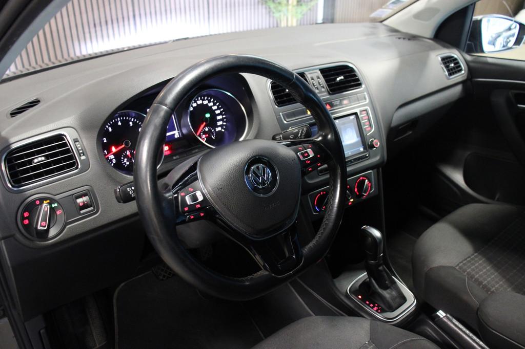 Volkswagen Polo 1.2 TSI Comfortline DSG Cruise Navi CarPlay, Auto's, Gebruikt, Zwart, 4 cilinders, Bedrijf