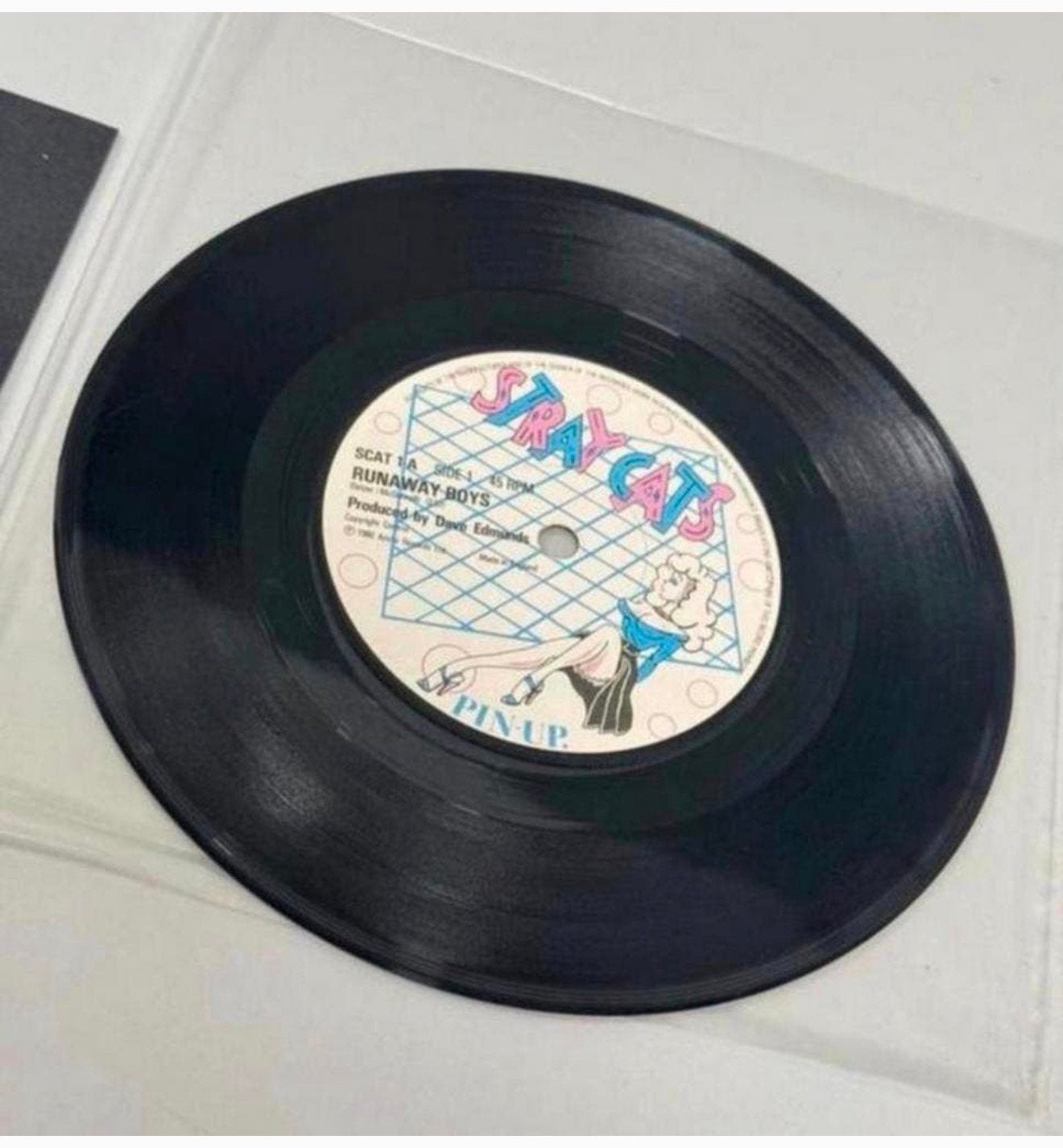 STRAY CATS Runaway Boys 7" Vinyl UK 1980 SCAT 1 Brian Setzer, Ophalen of Verzenden, Zo goed als nieuw, Rock en Metal