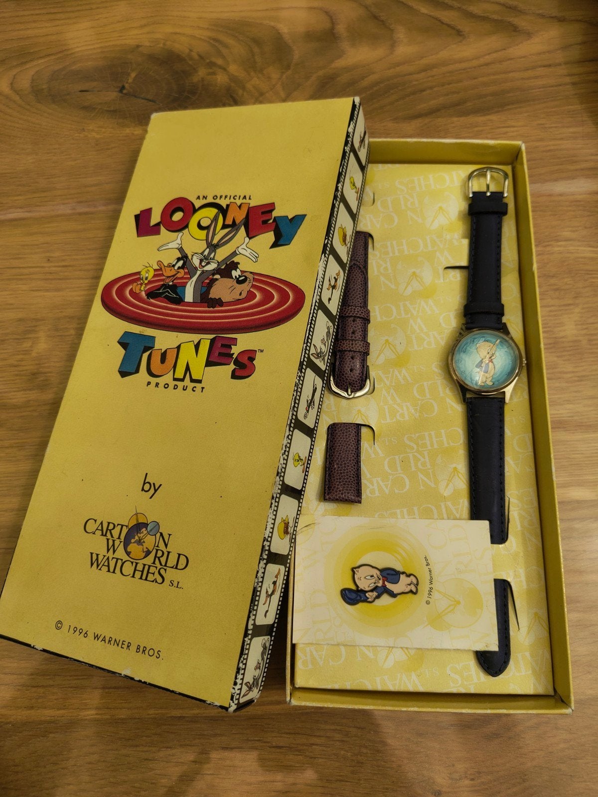 Looney Tunes horloge in originele doos met pin. 1995-1996, Verzamelen, Ophalen of Verzenden, Nieuw
