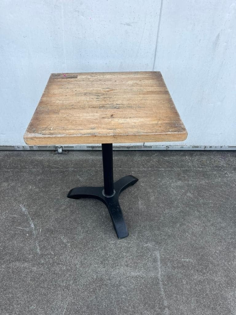 4 Massief houten horeca Terras tafels 60x60 cm Satteliet, Tuin en Terras, Ophalen, Zo goed als nieuw
