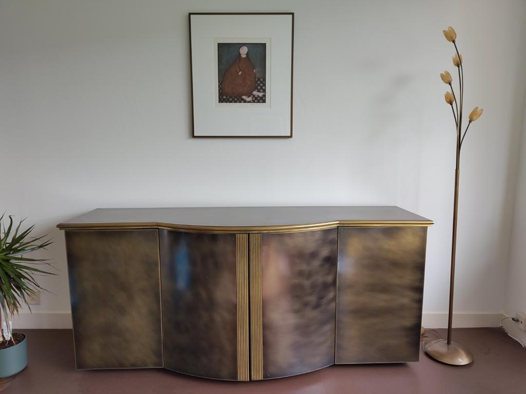 Vintage dressoir van geborsteld brons met messing accenten, Huis en Inrichting, Kasten | Dressoirs, Gebruikt, 150 tot 200 cm, Vintage, Art Deco, Hollywood Regency