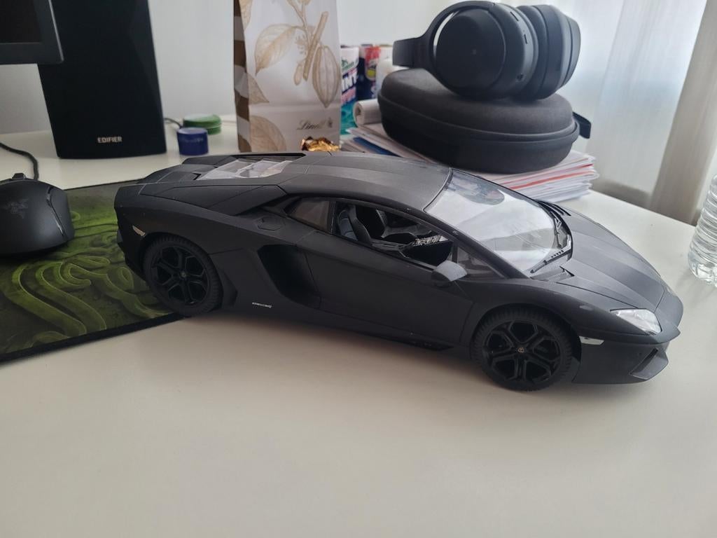Lamborgini chountochs, O, O, Auto, O