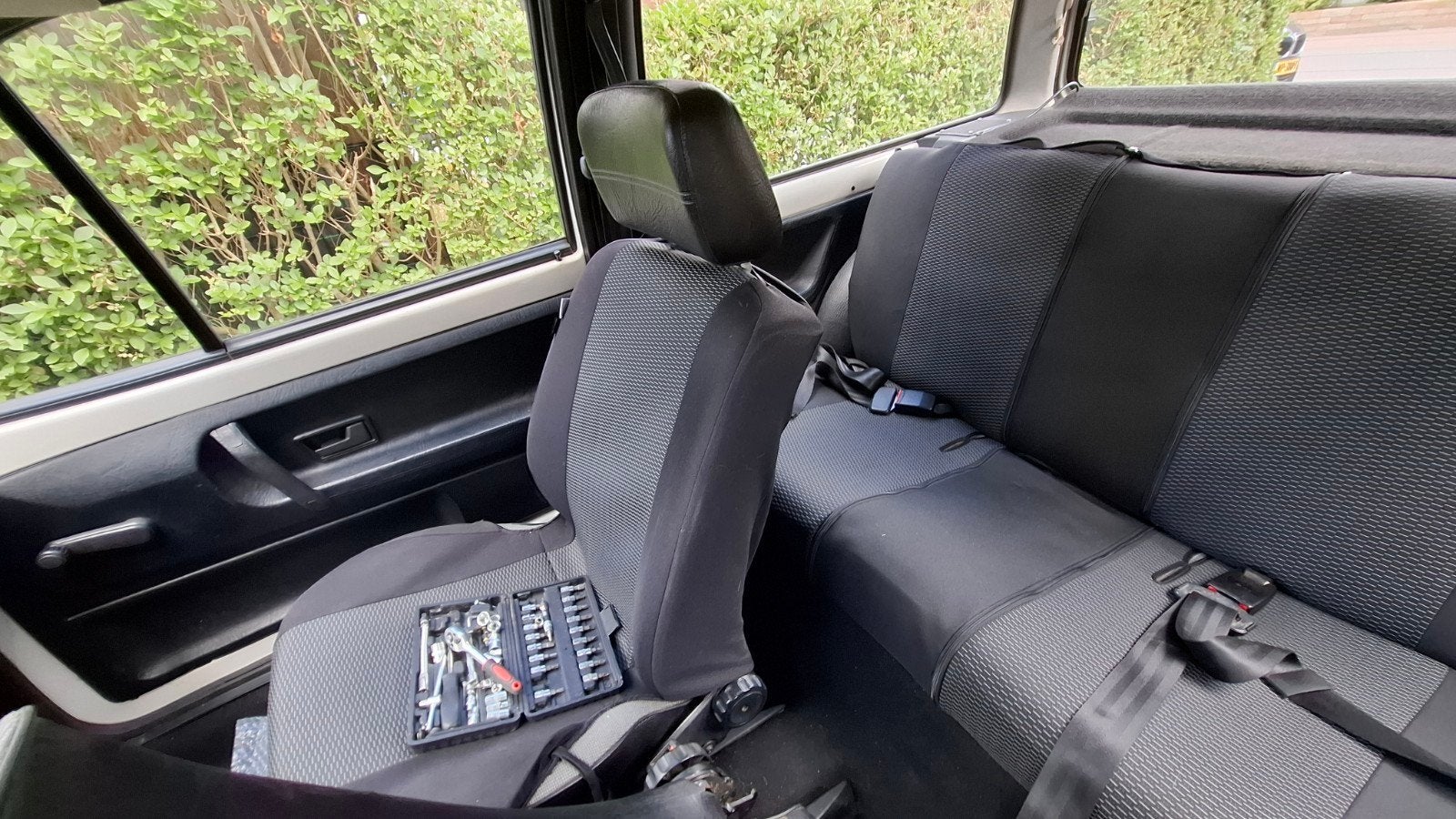 Volkswagen Polo 86c steilheck hoezen achterbank en Voorstoel, Ophalen of Verzenden, Gebruikt, Volkswagen