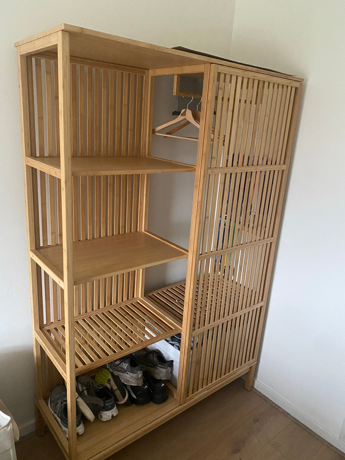 IKEA Nordkisa open kledingkast bamboe, Ophalen, Met plank(en), 100 tot 150 cm, Zo goed als nieuw