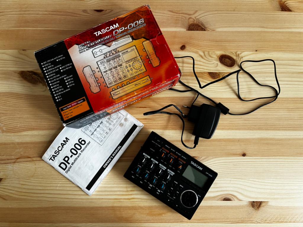 Tascam DP-006, Ophalen of Verzenden, Zo goed als nieuw, Minder dan 5 kanalen, Microfooningang