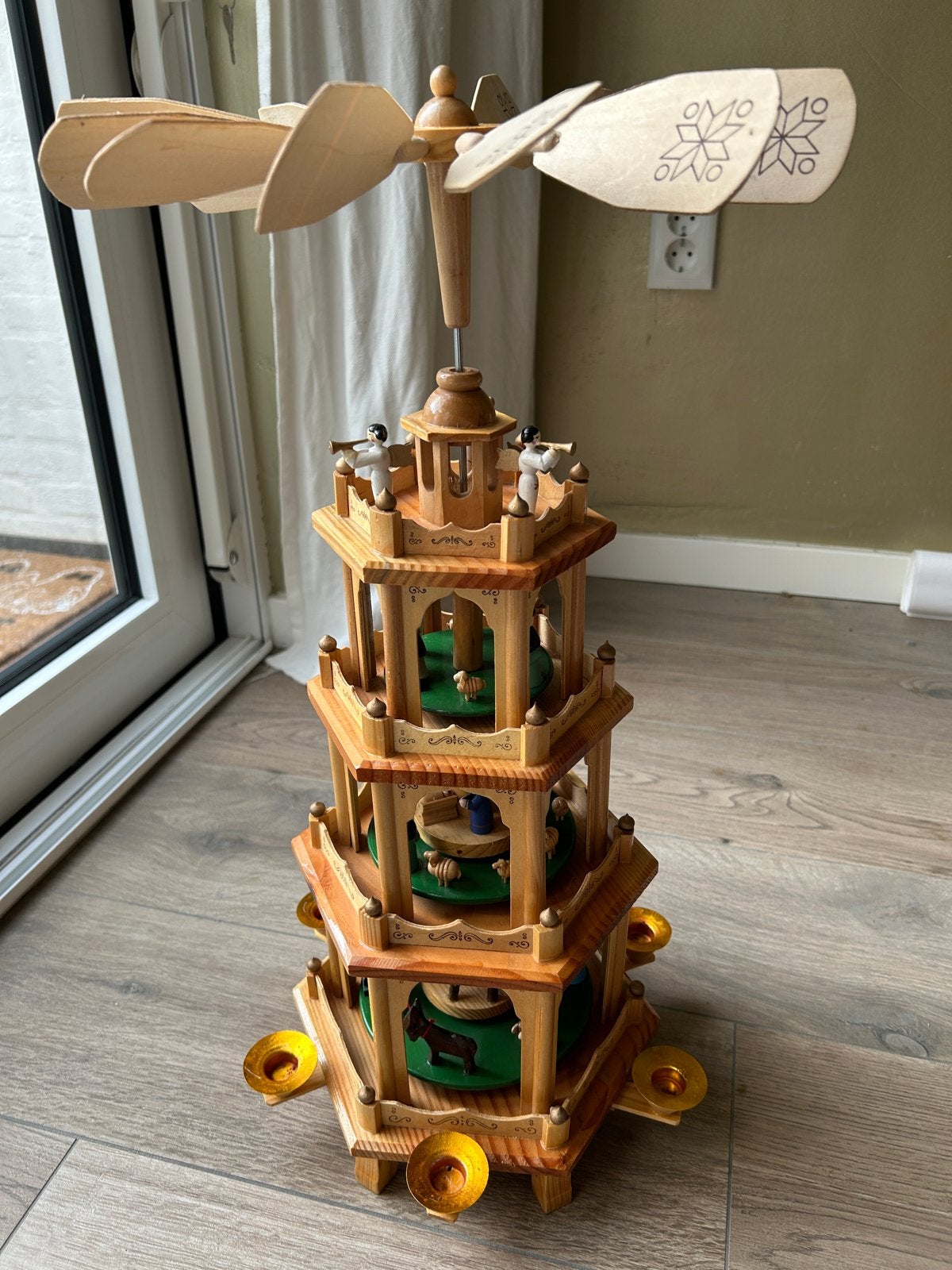 kerstpyramide  kerstmolen 4 etages, Ophalen of Verzenden, Zo goed als nieuw