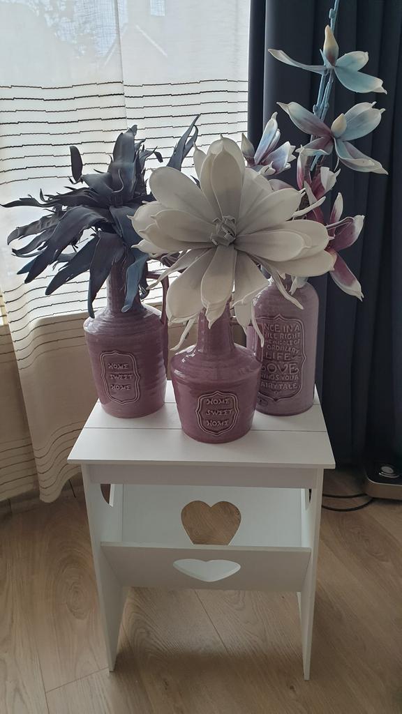 3 vazen set gekocht bij casa wonen met gratis bloemen erbij, Huis en Inrichting, Slaapkamer | Nachtkastjes, Ophalen of Verzenden