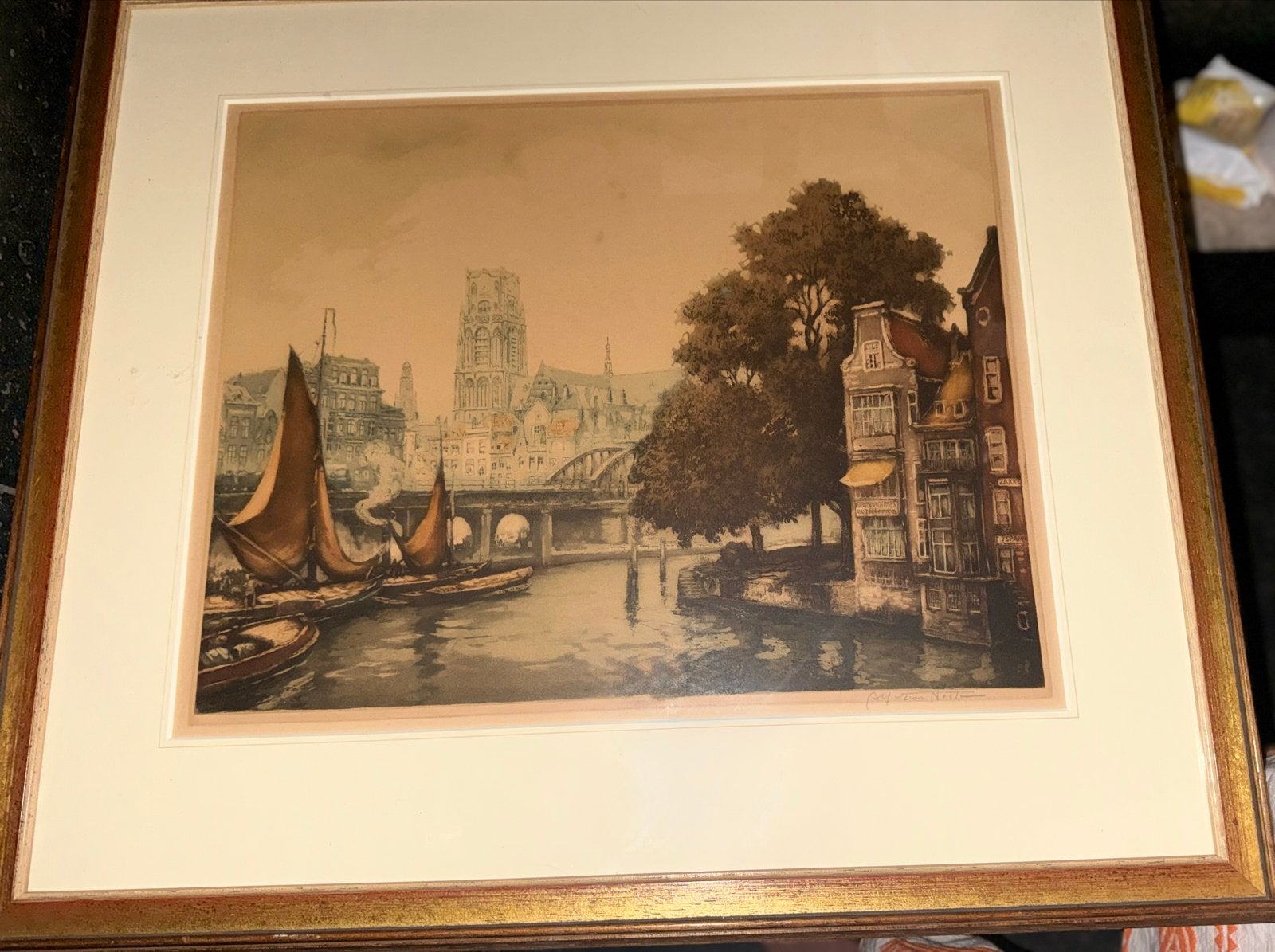 Alfred van Nesre - Gekleurde ets van De Kolk in Rotterdam, Antiek en Kunst, Ophalen, Handgekleurd, 75 cm, Ets