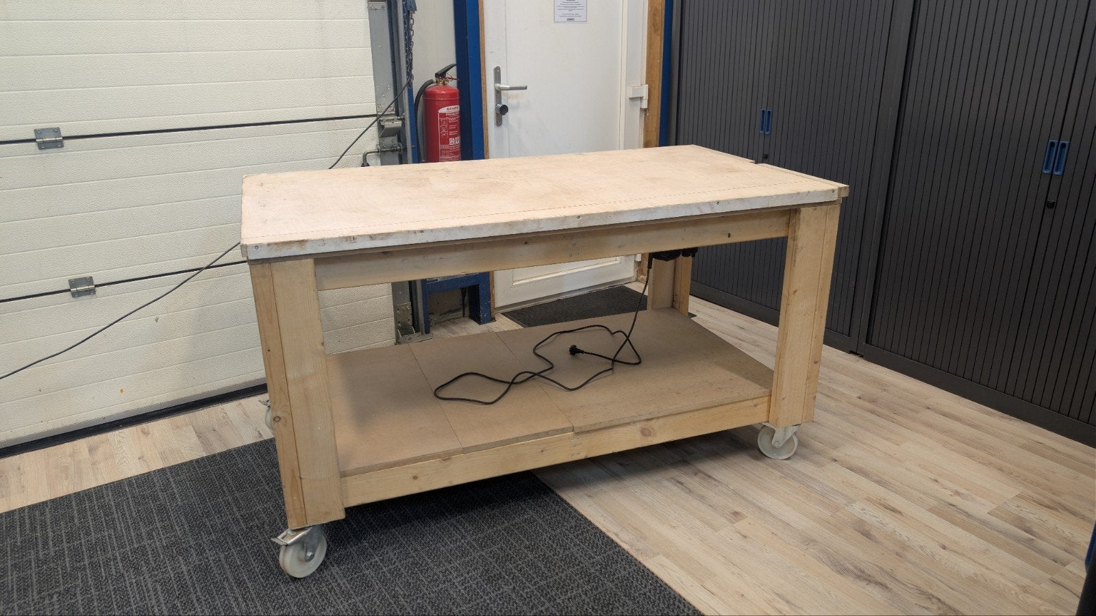 Robuuste Houten Werkbank, Doe-het-zelf en Verbouw, Werkbanken, Ophalen, Gebruikt, 70 tot 120 cm