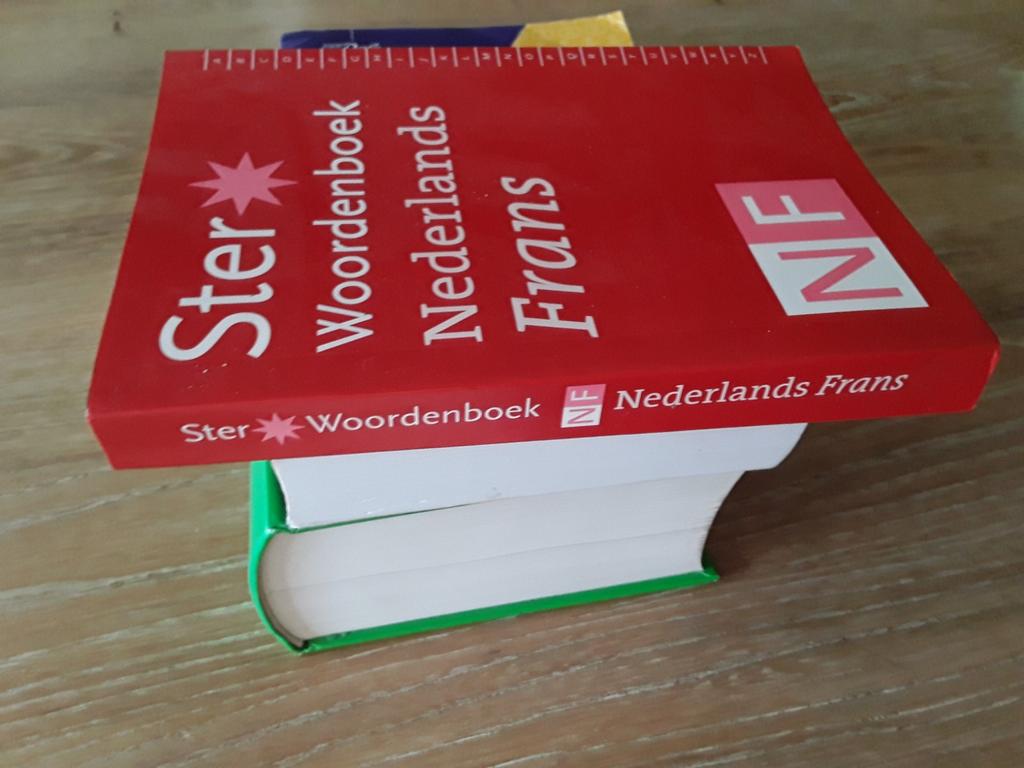Ster woordenboek, Nederlands/Frans., Ophalen of Verzenden, Zo goed als nieuw, Van Dale, Frans