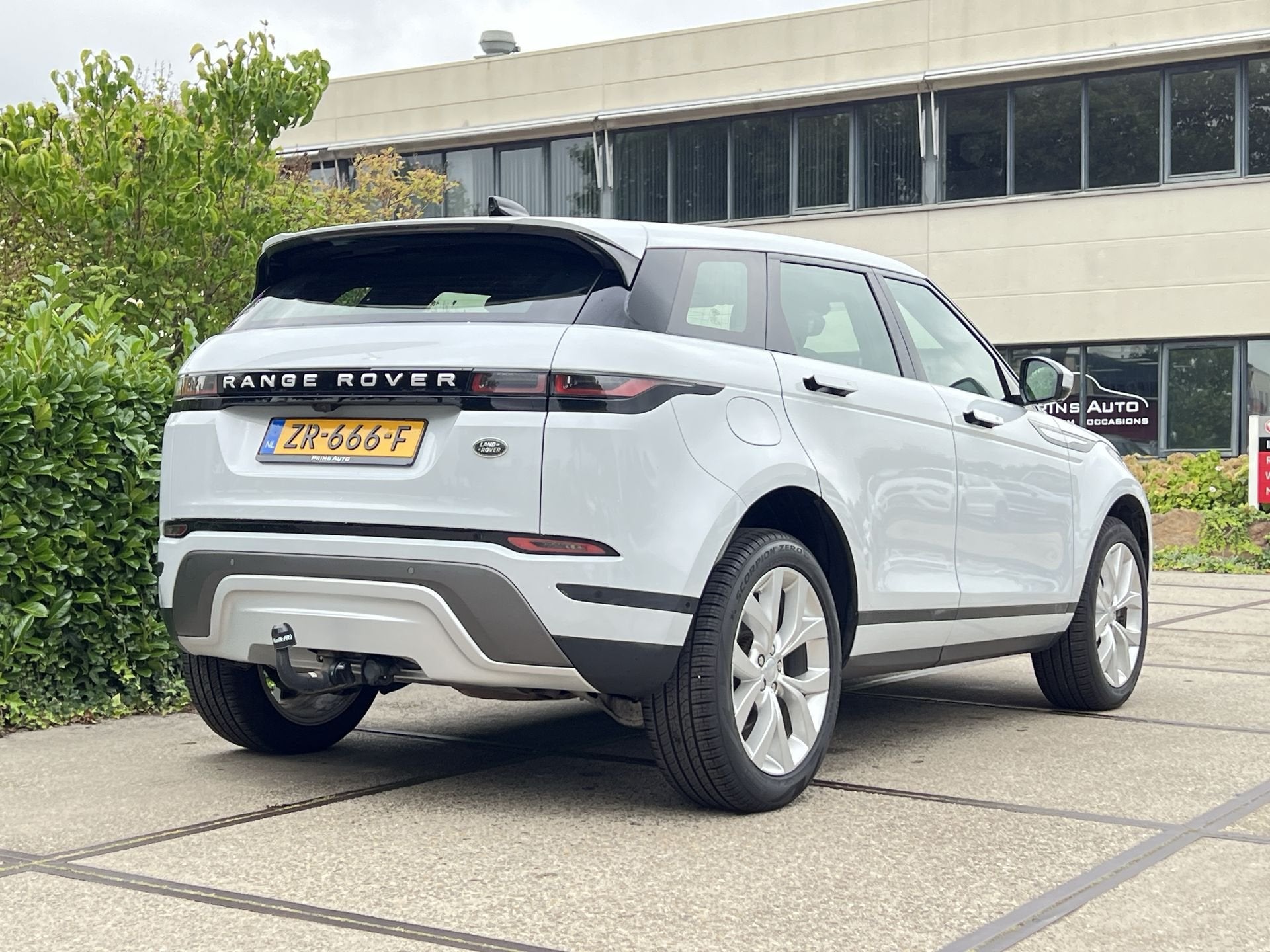 Land Rover Range Rover Evoque 2.0 P250 AWD R-Dynamic HSE |PA, Auto's, Dealer onderhouden, 4 cilinders, Wit, Bedrijf