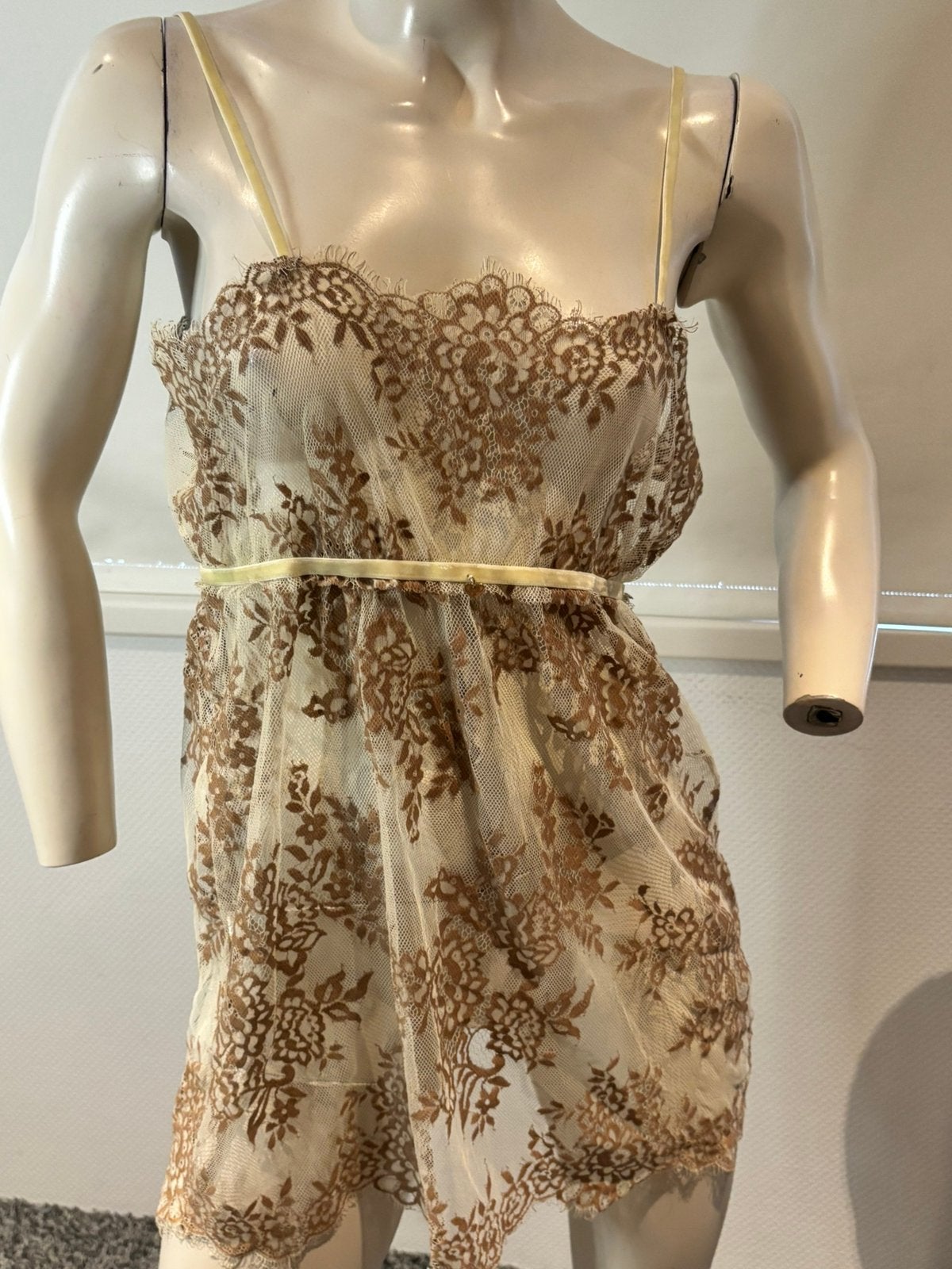 Twinset kanten top maat L, ., Beige, Maat 42/44 (L), Ophalen of Verzenden