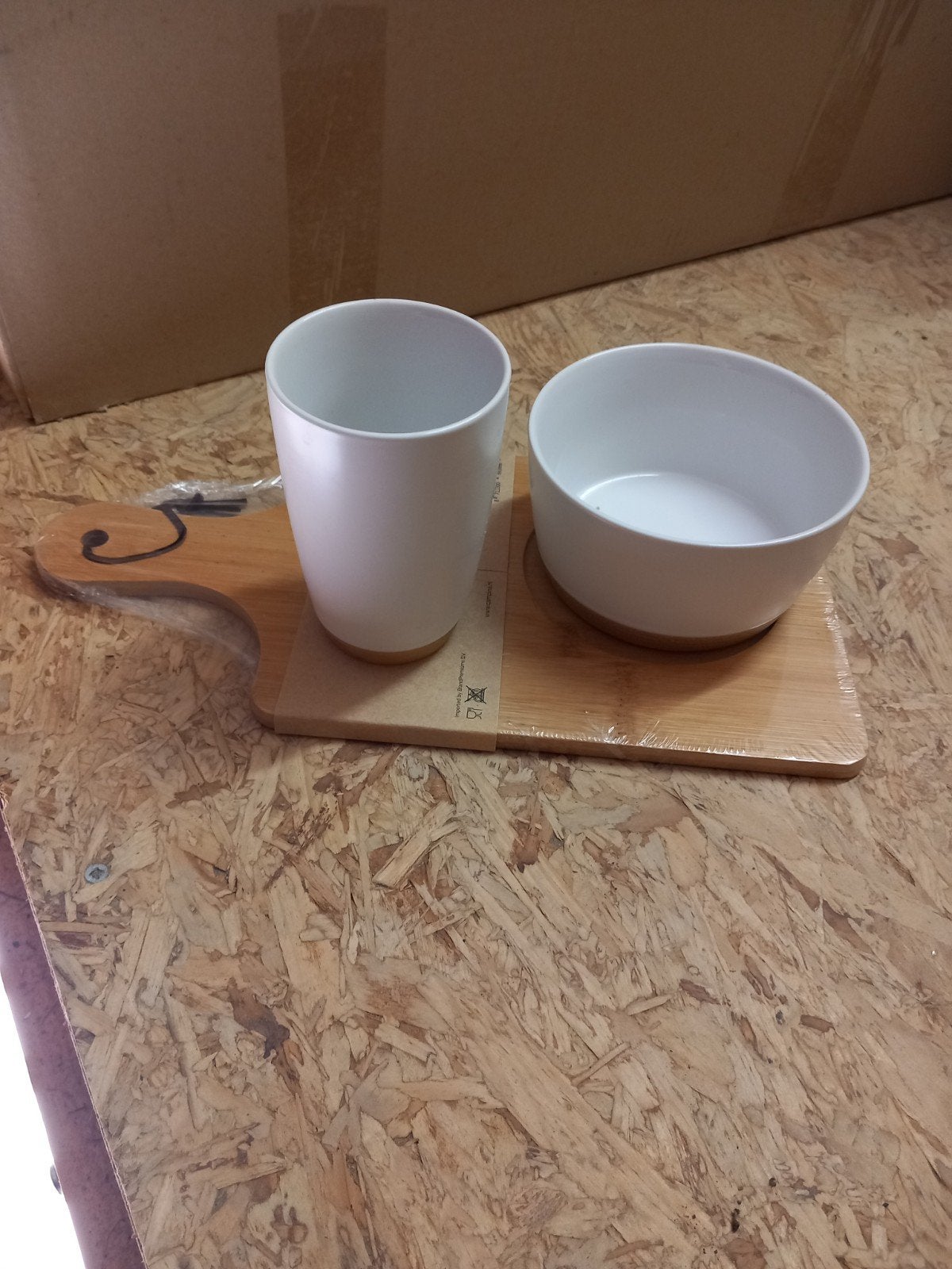Nieuwe Ontbijtset: Kom, beker en bamboe snijplank, Overige typen, Hout, Nieuw, Ophalen of Verzenden