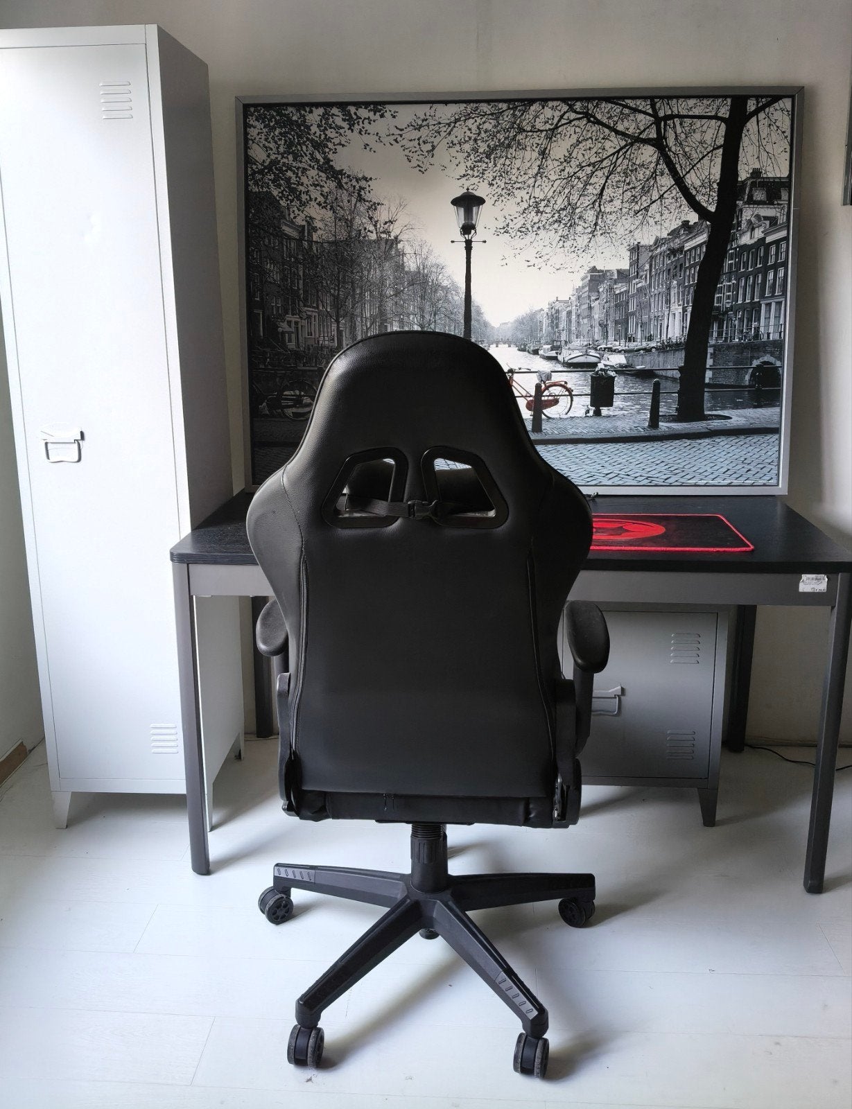Bureau, kast en gaming stoel, Ophalen, Gaming bureaustoel, Gebruikt, Zwart