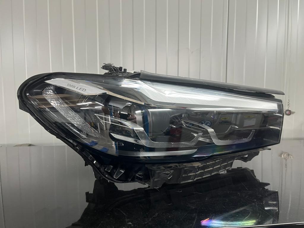 Koplamp Rechts origineel BMW 5 G30 Led, Ophalen, BMW