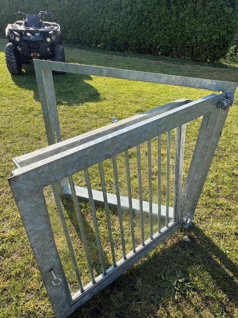 Stalraam draaikiep met tralies en veiligheidsglas, Dieren en Toebehoren, Stalling en Weidegang, Weidegang, 4 paarden of pony's of meer