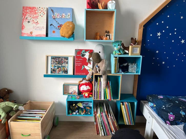 IKEA Eket & Forhoja vak kastjes met boekenplanken, Huis en Inrichting, Ophalen, Met plank(en), Gebruikt, 50 tot 100 cm