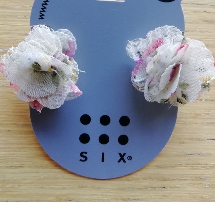 Nieuwe SIX Bloemen Oorbellen, Overige materialen, Overige kleuren, Nieuw, Ophalen of Verzenden