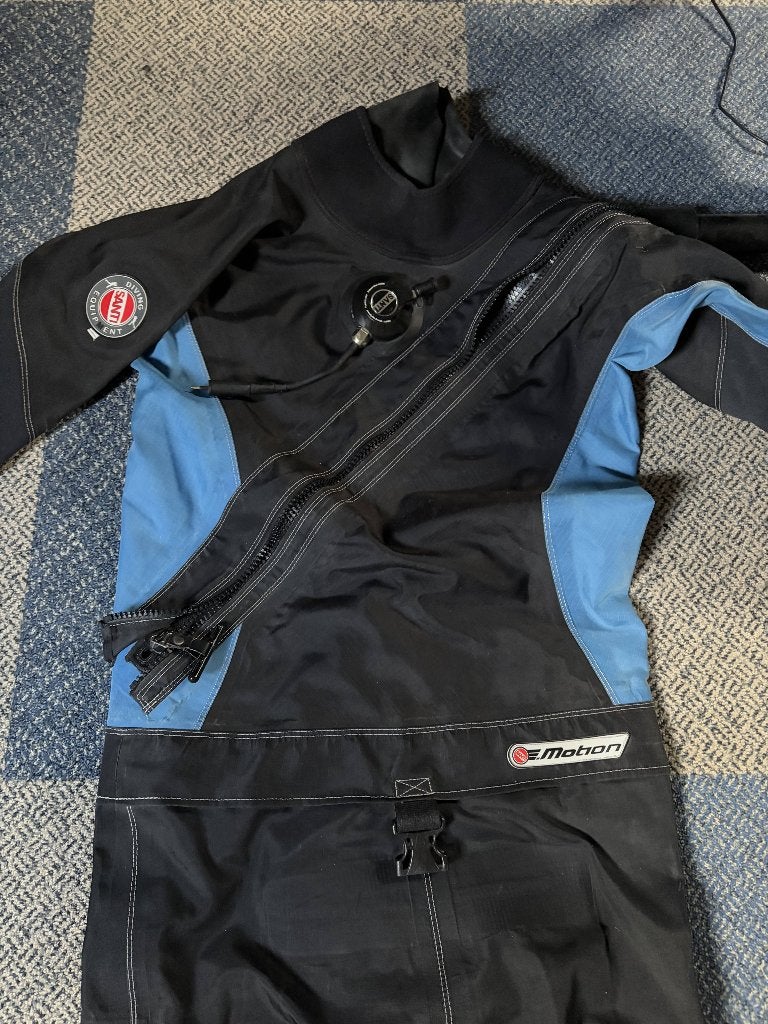SANTI E.Motion droogpak — maat SL, Watersport en Boten, Ophalen of Verzenden, Gebruikt, Duikpak