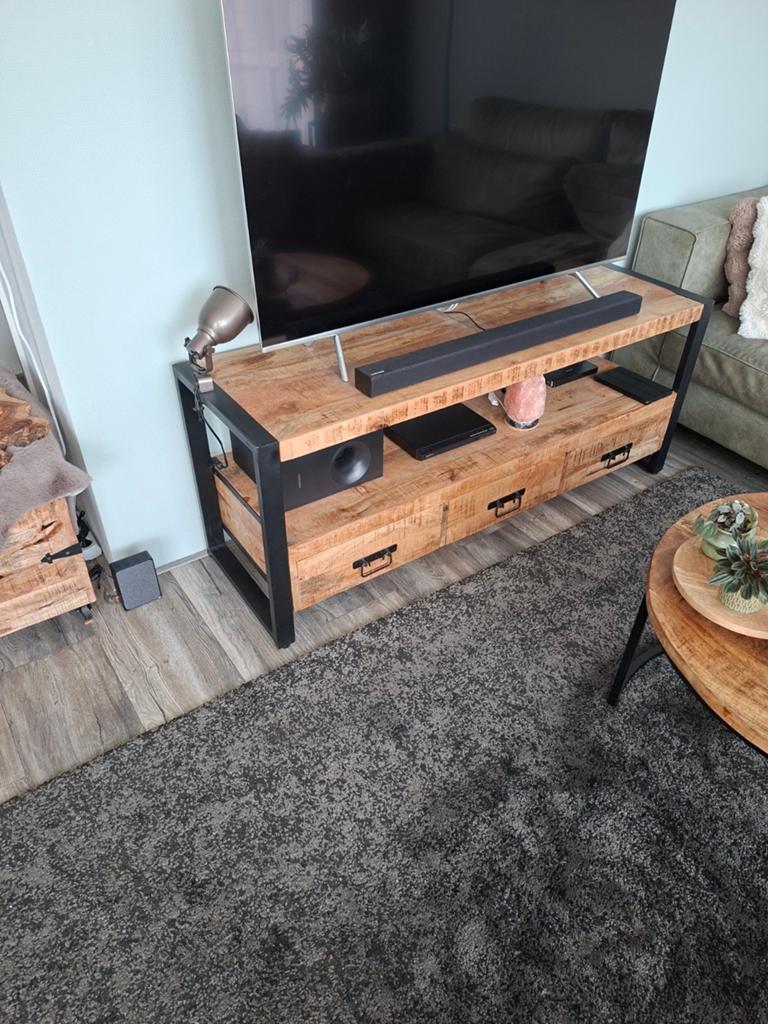 Tv meubel Mangohout, hoog 61cm, 45 cm diep en 150 cm breed., Huis en Inrichting, Kasten | Televisiemeubels, 100 tot 150 cm, Ophalen of Verzenden