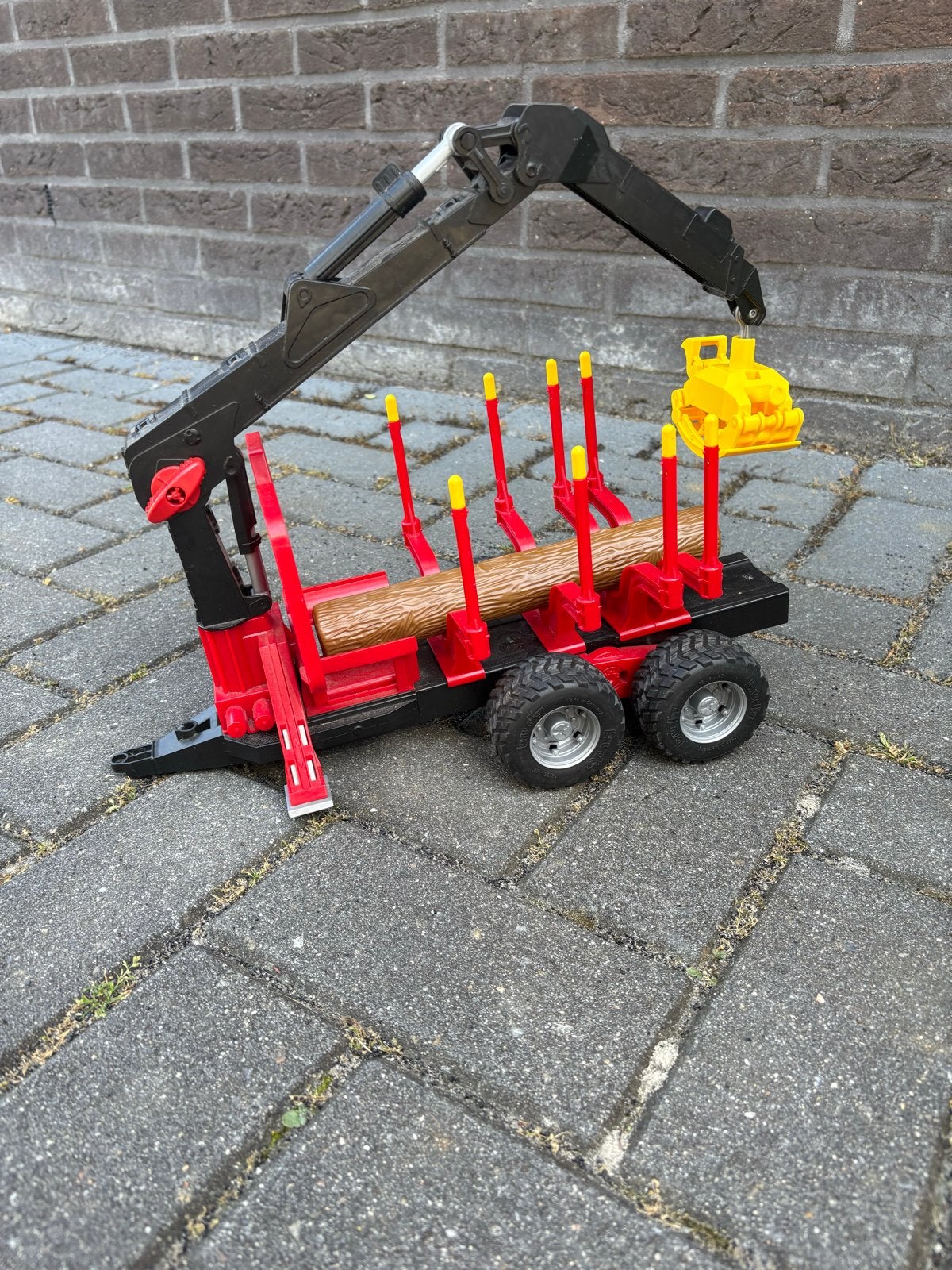 Bruder Bosbouwaanhanger met kraan, Ophalen, Gebruikt