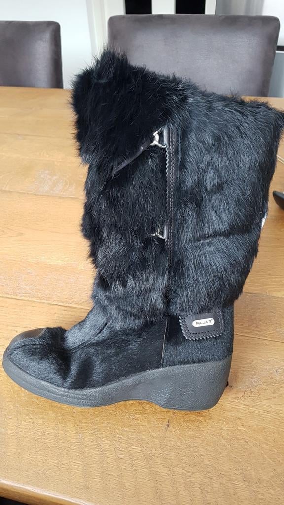 Pajar. Snowboots van echt bont. Maat 41 maar valt als 39., Kleding | Dames, Wintersportkleding, Zo goed als nieuw, Overige typen