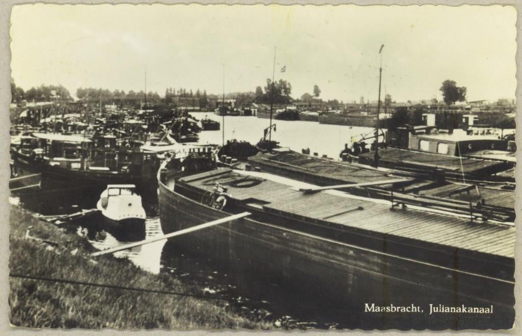 Maasbracht - Julianakanaal met schepen, Verzenden, 1940 tot 1960, Gelopen, Limburg