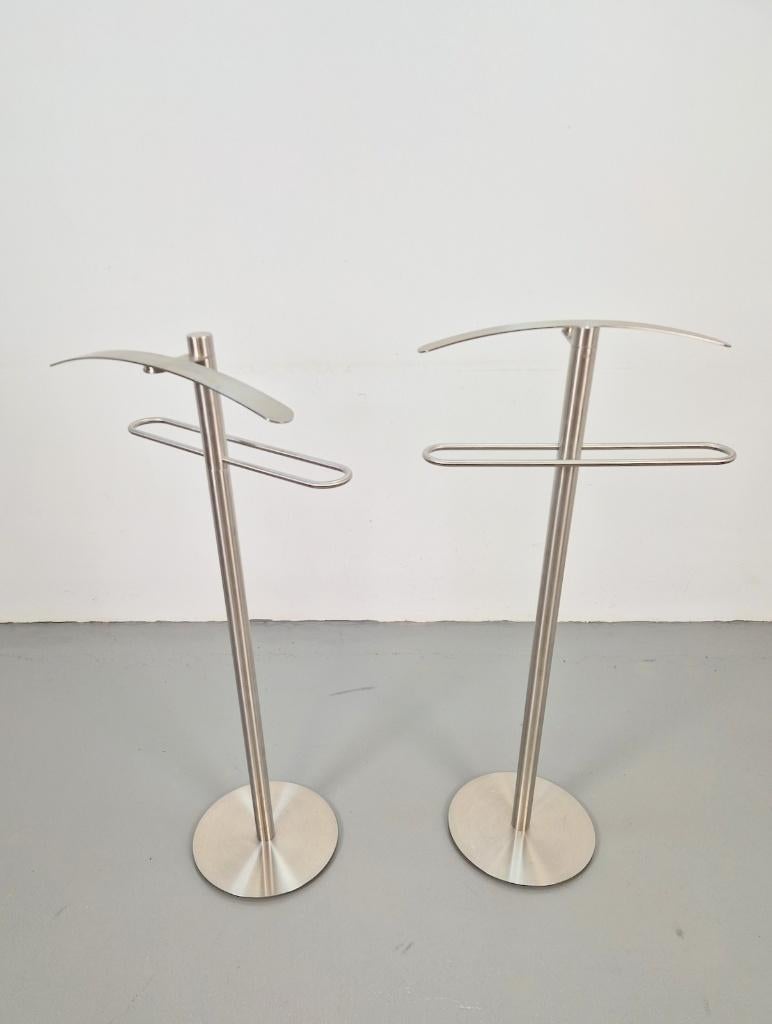 Set 2 Postmoderne Zack Servero design RVS metaal dressboy, Huis en Inrichting, Woonaccessoires | Kapstokken, Gebruikt, Overige typen