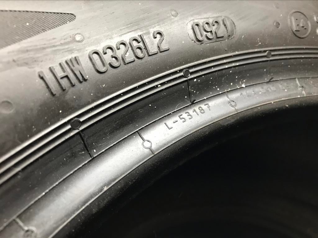 “195 55 16 continental. Demo. Puntjes zitten er nog op”, Ophalen, Gebruikt, 16 inch, Band(en)