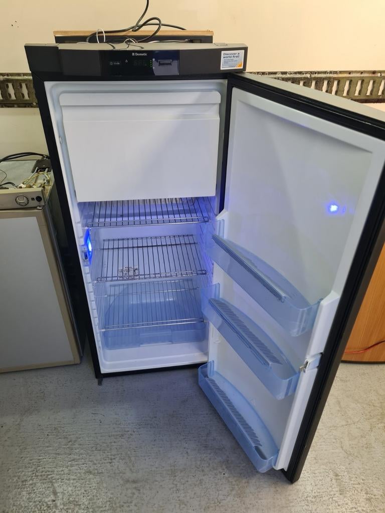Dometic rml8555 koelvries combi zeer netjes, Caravans en Kamperen, Camper-accessoires, Zo goed als nieuw, Ophalen
