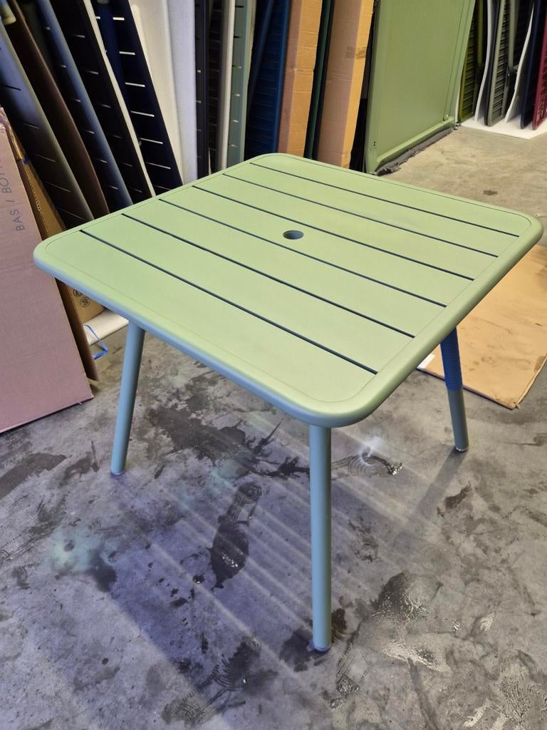 Nieuwe fermob Luxembourg tafels 80x80 in vele kleuren direct, Ophalen, Nieuw, Rechthoekig, Aluminium